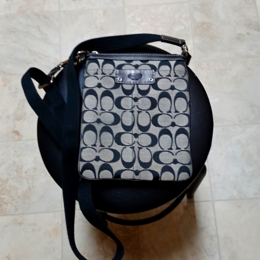 Coach shoulder bag